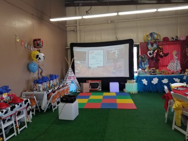 9-ft Movie Screen & Projector - Image 2